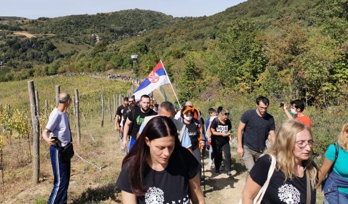 Aktivisti probili ograde na stazi na Fruškoj gori